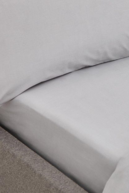 An Image of 200tc Organic Cotton King Fitted Sheet