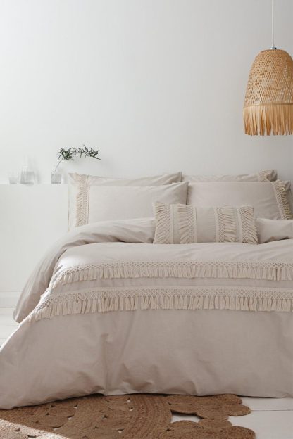 An Image of Izmir Cotton Tassel Single Duvet Set