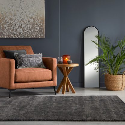 80f22b2893b144d83e9e43cdc487aa29265fecaf0c12773d0ac7893daa52bd2e-3.jpg An Image of Jude Rug Cream