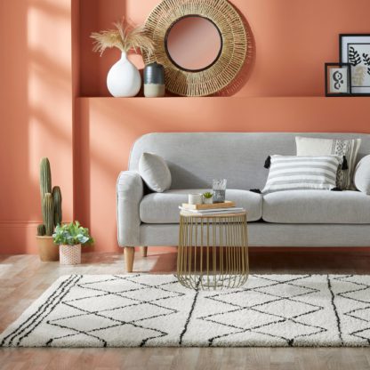 9201b02ff98f89785c0eacb0d0ae7c903a8c155b74be028b97d39d334497cb9a.jpg An Image of Kush Berber Rug Kush Berber Grey