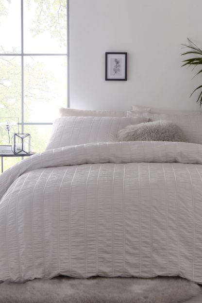 An Image of Seersucker Single Duvet Set