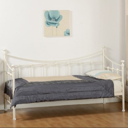 An Image of Torino Cream Day Bed Cream