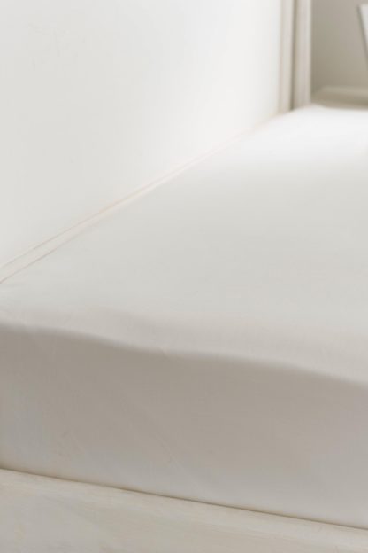 An Image of 400tc Cotton Sateen Superking Fitted Sheet