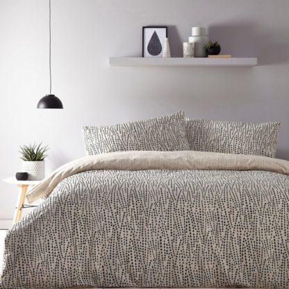 An Image of Arrows King Duvet Set