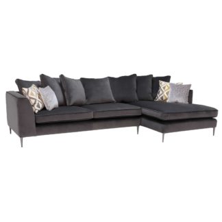 An Image of Conza Large Right Hand Facing Pillow Back Chaise Sofa
