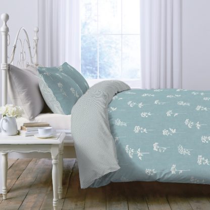 An Image of Country Living Meadow Printed Bedding Set - Single