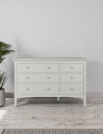b35f3809c6f3635ba838ce3eca97151b452b600e5ba45ab5f2bb58f389dab4f7-1.jpg An Image of M&S Hastings 6 Drawer Chest