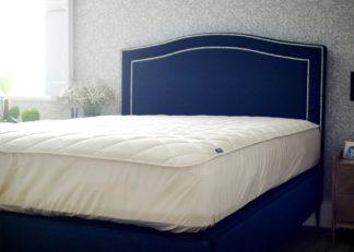 An Image of The Wool Room Deluxe Wool Mattress Protector King
