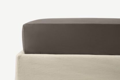 An Image of Zana 100% Organic Cotton Stonewashed Fitted Sheet, Super King, Anthracite Grey