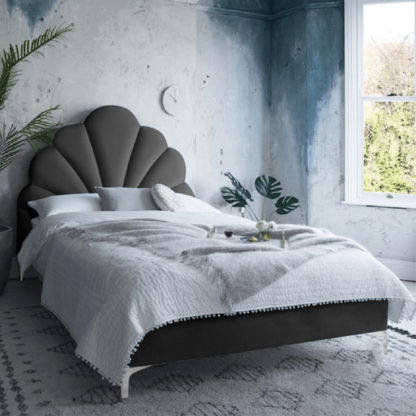 bc8441ae5fca5f0dab608bc32957533602affe02a3f040eb45af0b60d9795a0b.jpg An Image of Hartington Plush Velvet Single Bed In Black
