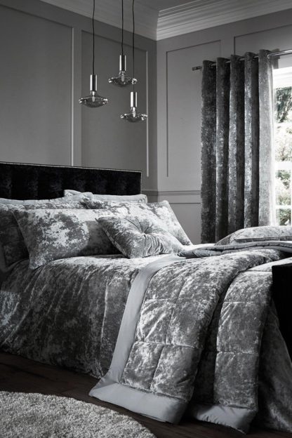 An Image of Crushed Velvet Super King Duvet Set