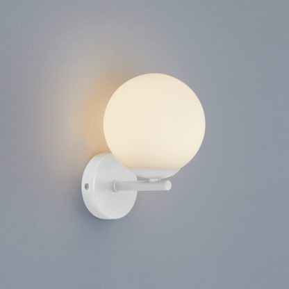 An Image of Habitat Rede Wall Light - White