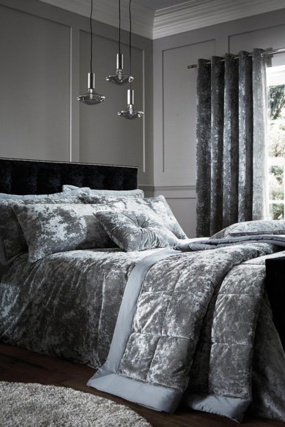 An Image of Crushed Velvet Double Duvet Set