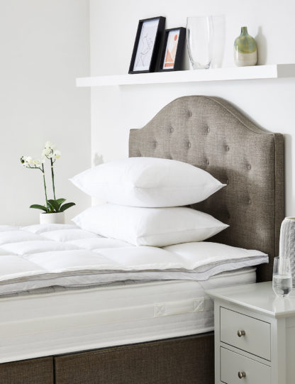 3044b2e1a639b6c89e7e1851a1f622c53ffc42ac390bd58ba5a648da92177b50-1.jpg An Image of M&S Goose Feather & Down Mattress Topper