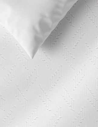 An Image of M&S Pure Cotton Chevron Textured Bedding Set