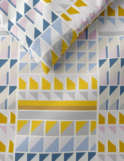 f5adcb7de9df33f63ccebbf71ad5bf1481802deeccceeae5ac657ab325462496.jpg An Image of M&S Cotton Rich Geometric Bedding Set