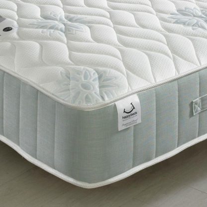 An Image of New Sensation 1200 Pocket Sprung Memory Foam Mattress - 4ft6 Double (135 x 190 cm)