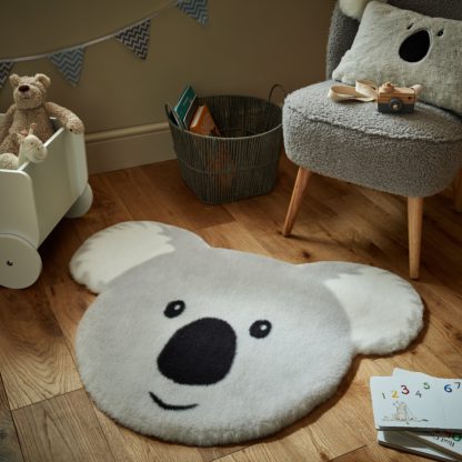 29536da840f20ef314fe9f3b5243a4ce1346b0457cfe29efef28061a2d890696.jpg An Image of Koko Koala Rug Light Grey