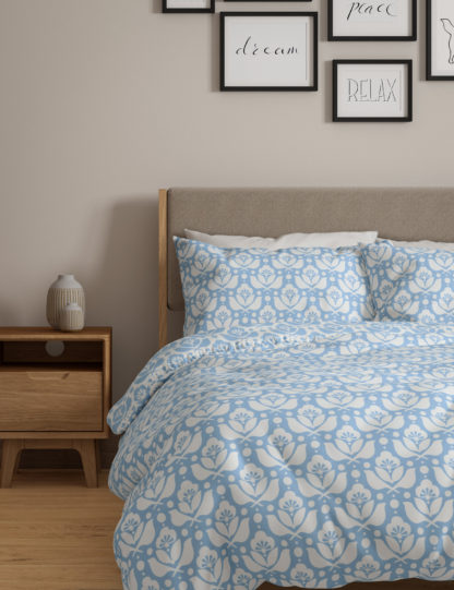 An Image of M&S Cotton Mix Geometric Bedding Set