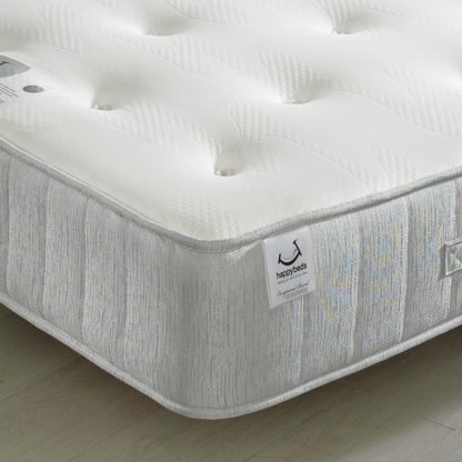 An Image of Pearl Contour Spring Memory Foam Tufted Mattress - 4ft6 Double (135 x 190 cm)