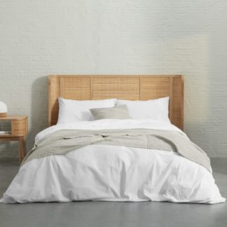 An Image of Zana Organic Cotton Stonewashed Duvet Cover + 2 Pillowcases, King, White