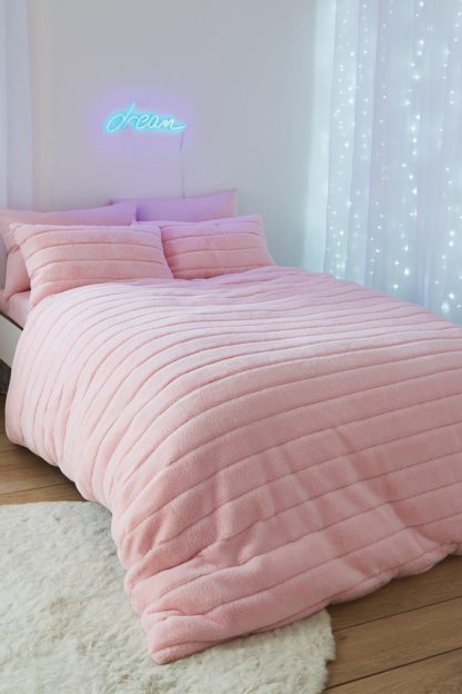 An Image of Hella Cosy Banded Faux Fur King Duvet Set