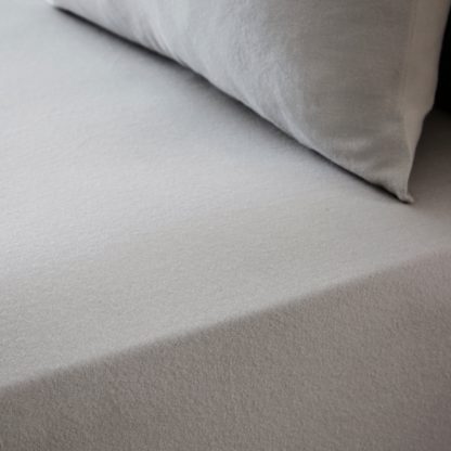 An Image of Simply Brushed Cotton Cot Bed Fitted Sheet White