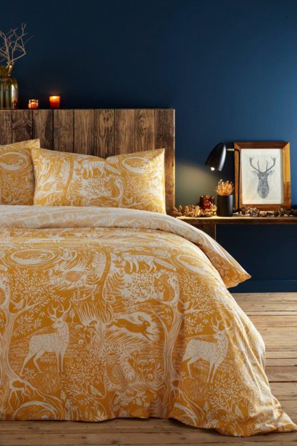 8569d19365b0ec7039ac0f7ae961a19d7af783d2c90fe90586ad2bc4e1f45850.jpg An Image of Winter Woods Single Duvet Set