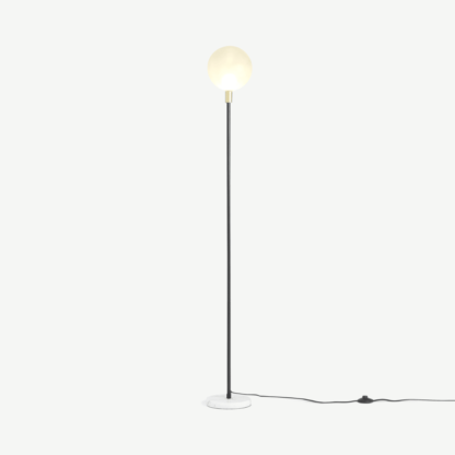 8993debb47ad15ed1ea37a6c1a5e4909a6199c188dec5928a389bd1e35b6987c-1.png An Image of Boll Floor Lamp, White Marble, Black & Frosted Glass