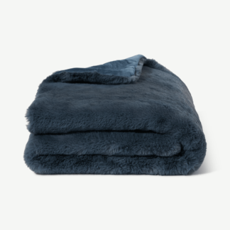 An Image of Azala Luxury Faux Fur Throw, 130 x 170 cm, Dusk Blue