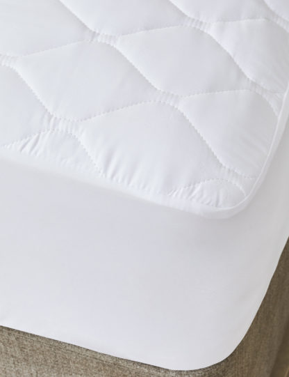 An Image of M&S Body Sensor™ Mattress Protector