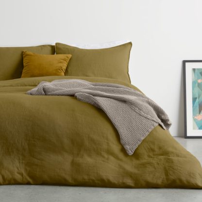 An Image of Brisa 100% Linen Duvet Cover + 2 Pillowcases King Size, Olive