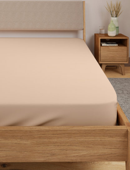 An Image of M&S Body Sensor™ Pure Cotton Fitted Sheet