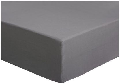 An Image of Argos Home Easycare Polycotton 28cm Fitted Sheet - Superking