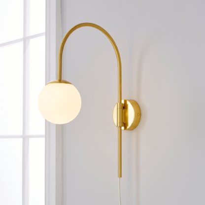 An Image of Eniola Easy Fit Plug in Wall Light Gold Gold