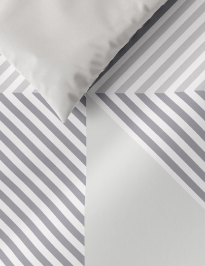 An Image of M&S Cotton Blend Geometric Bedding Set with Fitted Sheet