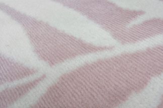 An Image of Homemaker Polypropylene Leaf Rug - 120x170cm - Pink