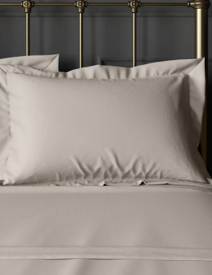 An Image of M&S 2 Pack Egyptian Cotton 230 Thread Count Oxford Pillowcases