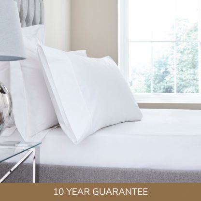 An Image of Dorma Egyptian Cotton 400 Thread Count Percale Fitted Sheet White