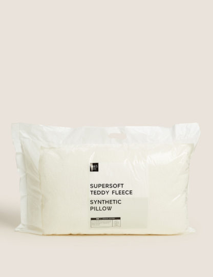 An Image of M&S Teddy Fleece Medium Pillow