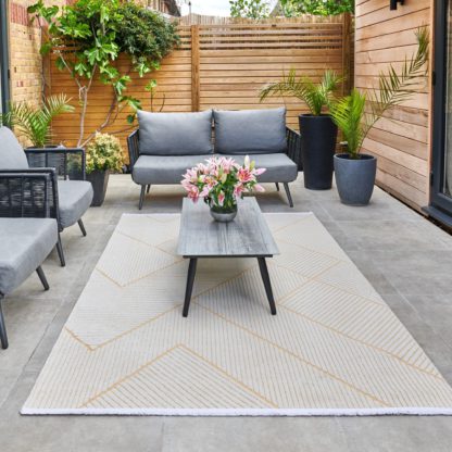 ff3bc082286b71a49e0f26bca3640cdbf7348558bec89f05fedec1efacb5f671.jpg An Image of Jazz Chevron Indoor Outdoor Rug Jazz Blue