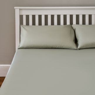 An Image of The Willow Manor Easy Care Percale King Fitted Sheet - Light Grey