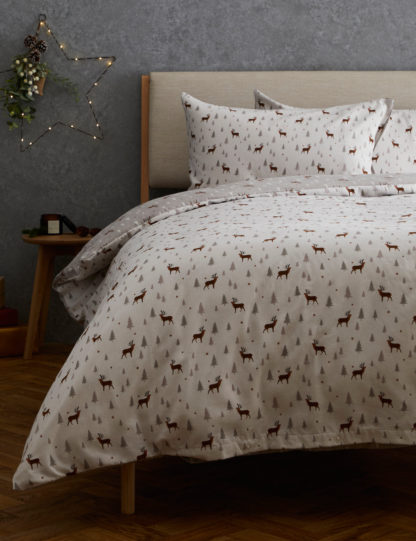 0a9e94311b3f9e4d03a6edc3ea4a7b469696a4ca9e3940e0c2dad002bc89dc06-3.jpg An Image of M&S Pure Brushed Cotton Stag Bedding Set