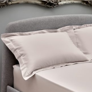 An Image of The Willow Manor Egyptian Cotton Sateen Oxford Pillowcase Pair - Champagne