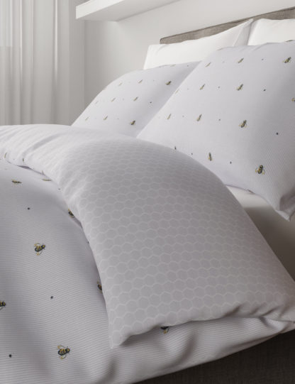 An Image of M&S Cotton Rich Bee Bedding Set
