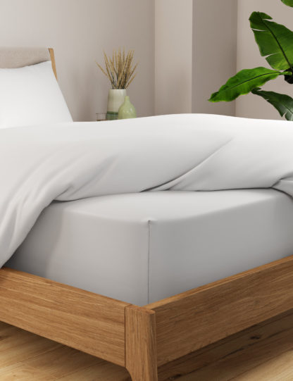 31c1e7f33df2fefe30967865917f3dbc465e7bc5074e974116b51858aa6c6f07.jpg An Image of M&S Egyptian Cotton 400 Thread Count Percale Extra Deep Fitted Sheet