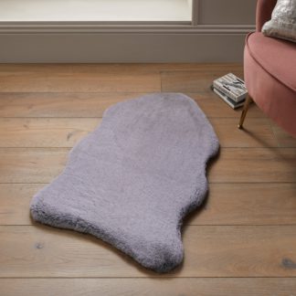 An Image of Tipped Super Soft Single Pelt Faux Fur Rug Supersoft Black Tipped