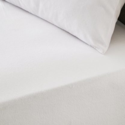 An Image of Simply Brushed Cotton Fitted Sheet White