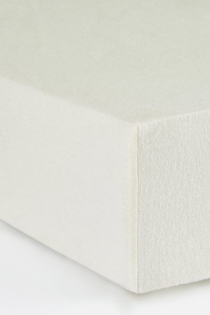An Image of Brushed King Fitted Sheet
