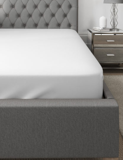 72a7fbf29d477946815a0abb4a23a8bc8942943b8c124542417e957070521559.jpg An Image of M&S Egyptian Cotton 400 Thread Count Sateen Deep Fitted Sheet